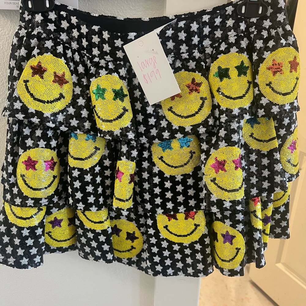 QUEEN OF SPARKLES SMILEY SKIRT ✨✨